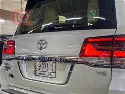 تۆیۆتا لاند کروزەر